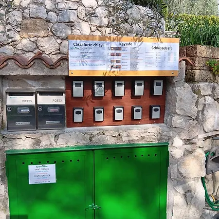 Appartamenti Albatros Brenzone sul Garda Exterior foto